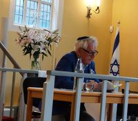 C. Bernd Sucher liest in der Synagoge